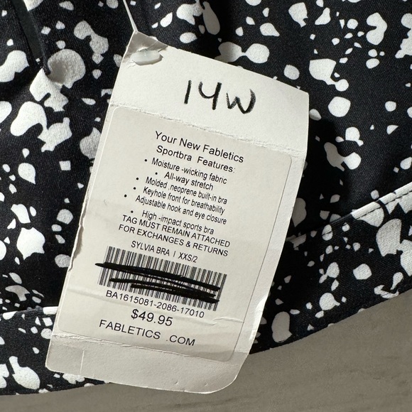 Fabletics Sylvia Sports Bra Black And White Size XXS NWT - Picture 6 of 11